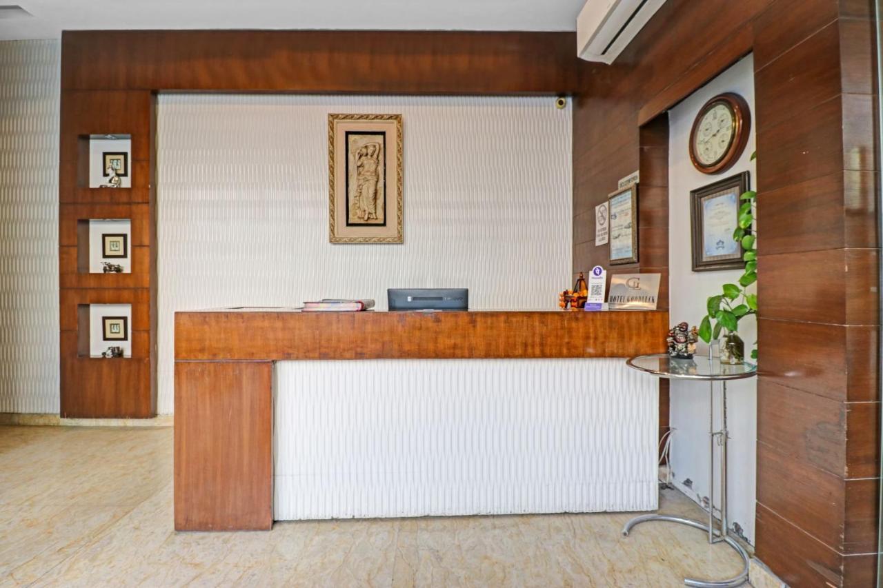 Airport Hotel Goodluck Нью-Дели Экстерьер фото