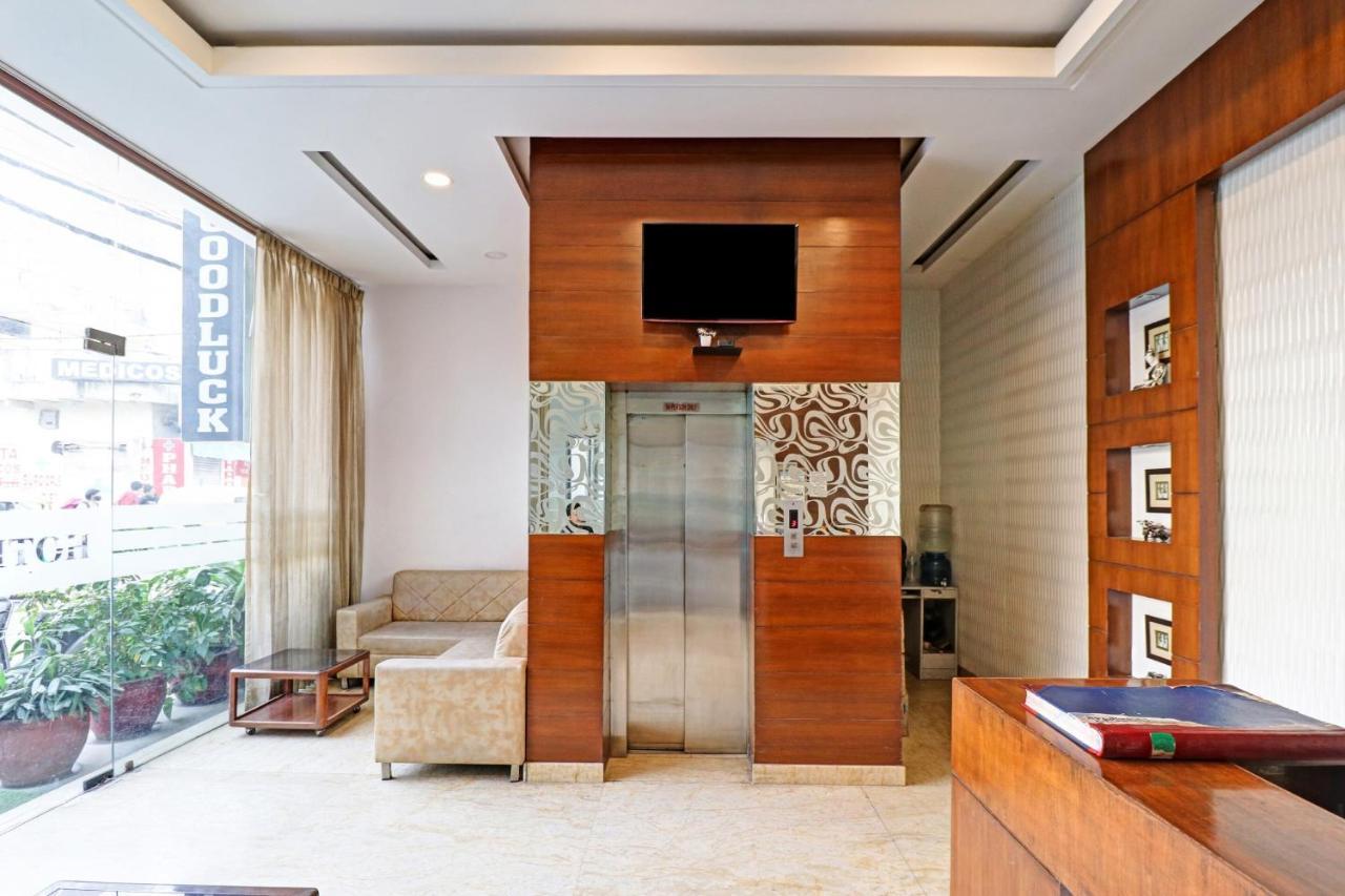 Airport Hotel Goodluck Нью-Дели Экстерьер фото