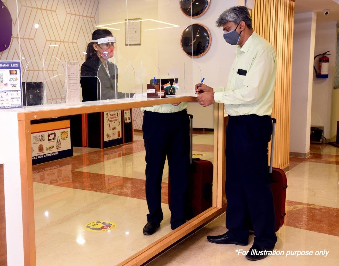 Airport Hotel Goodluck Нью-Дели Экстерьер фото