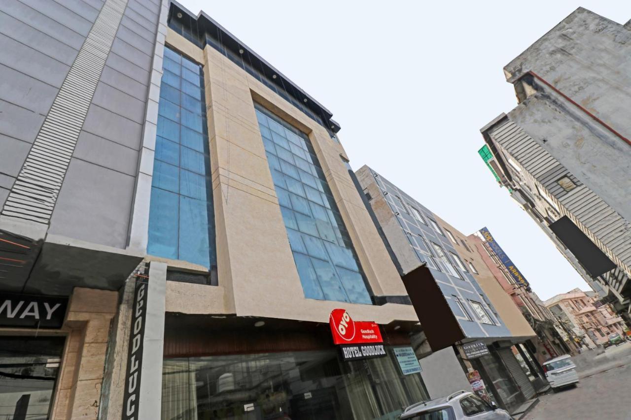 Airport Hotel Goodluck Нью-Дели Экстерьер фото