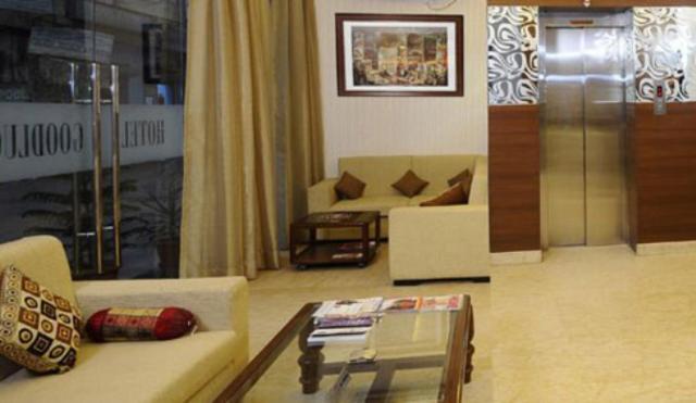 Airport Hotel Goodluck Нью-Дели Экстерьер фото