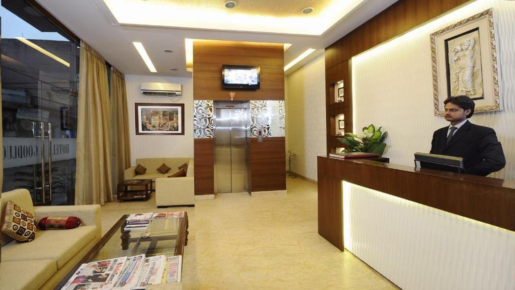 Airport Hotel Goodluck Нью-Дели Экстерьер фото